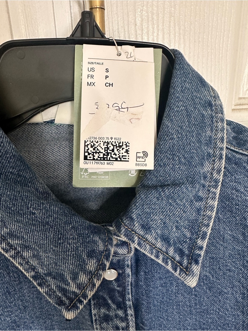 NWT H&M Denim Button-Up Shirt in Small Blue